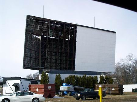 Getty 4 Drive-In Theatre - Teardown From Dan Goodman (newer photo)